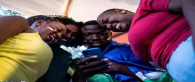 赛事直播与多媒体传播